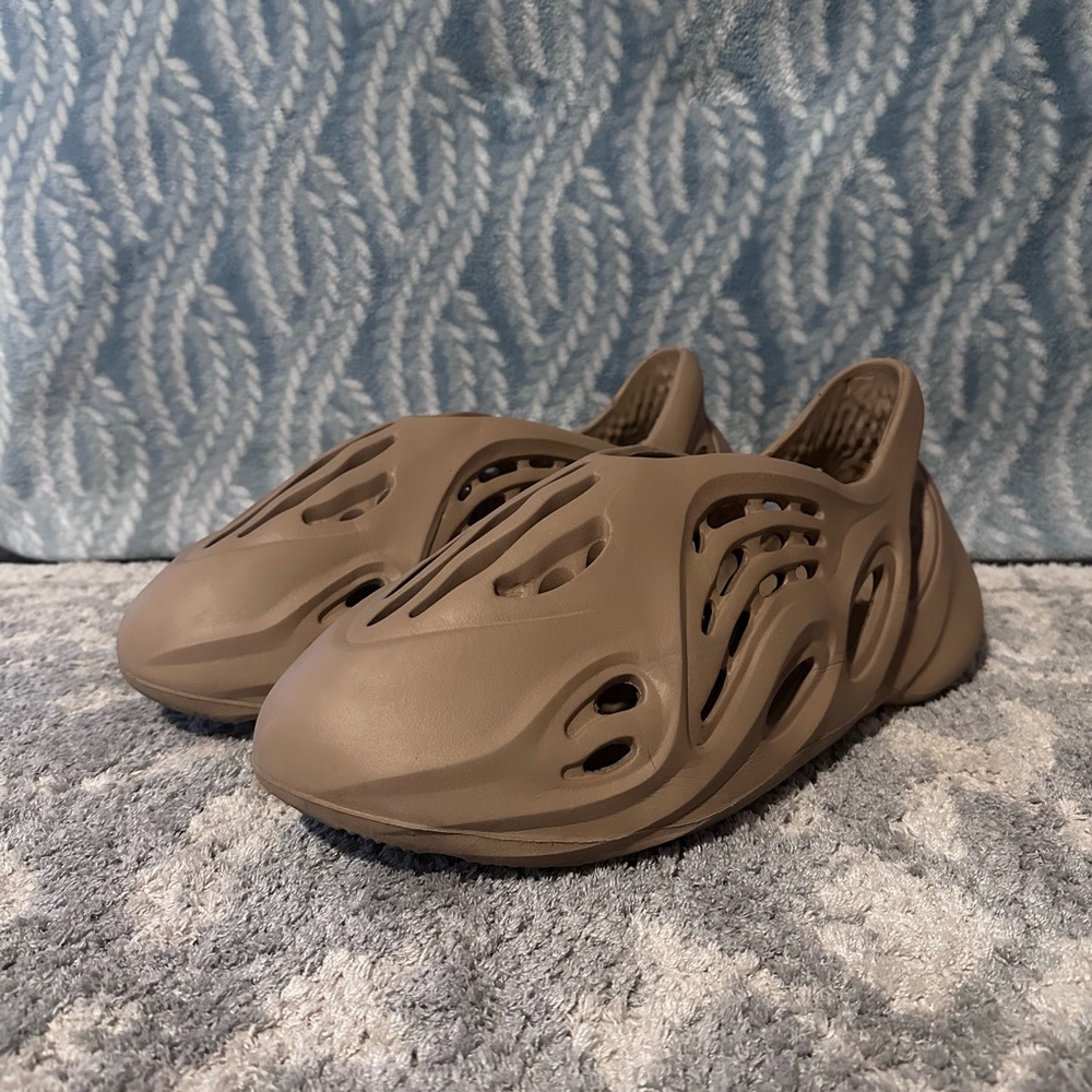 Yeezy Foam RNR rep - Picture 2 of 4